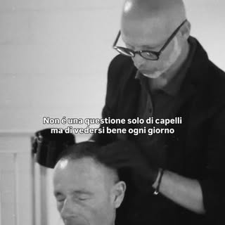 Non è una questione di capelli. È una questione di come ti guardi allo specchio.

Ogni giorno incont