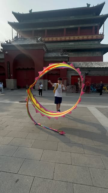 🇨🇳 China Family Trip Day 2: Beijing — Hutong exploring, paper cutting with a local family, climbin