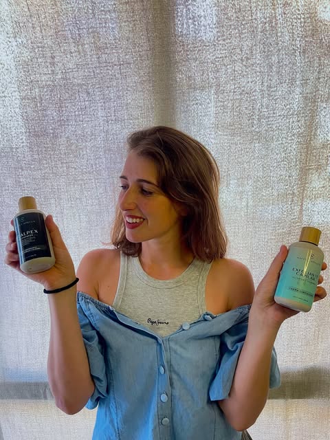 El verdadero secreto para un cabello sano empieza en el cuero cabelludo. 🌿✨
Si luchas contra la cas