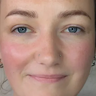 ✨ Natural. Fluffy. Effortlessly You. ✨
Soft microblading magic for Nicola who wanted to enhance her 