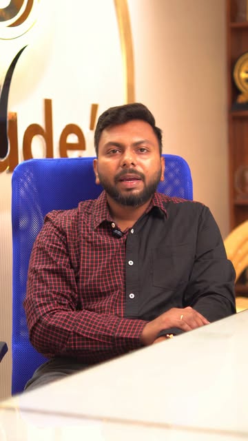 “1, 2, or 3?” Comment pannunga 👇, unga skin-la endha sign irukku nu?

Mirror-la paakkumbodhu fine l