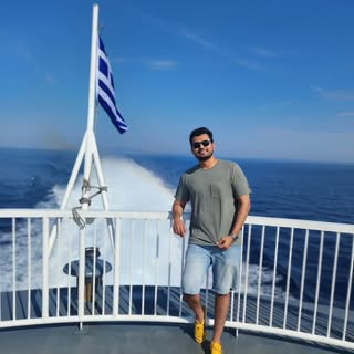Jet Trails and Rainbows ! 🌈 🇬🇷