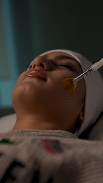 Buy your 60 minutes of peace!
.
.
.
.
.
.
[Aesthetic Treatment, LYEV, dr. Safia Bithy, aesthetic cli
