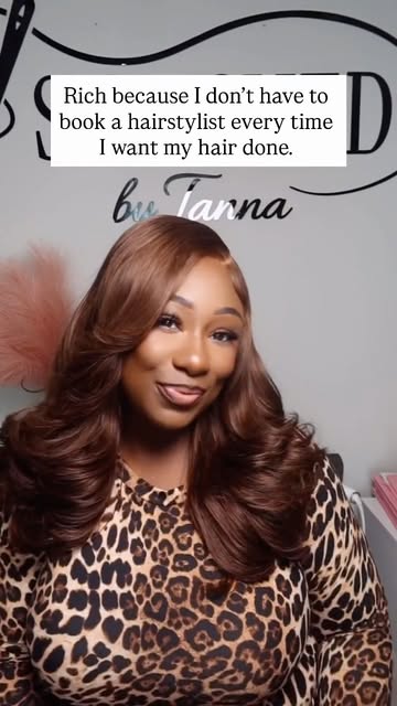 No appointment. No glue. Just put her on and go 🤎

This is why I love a good glueless wig…I can swi