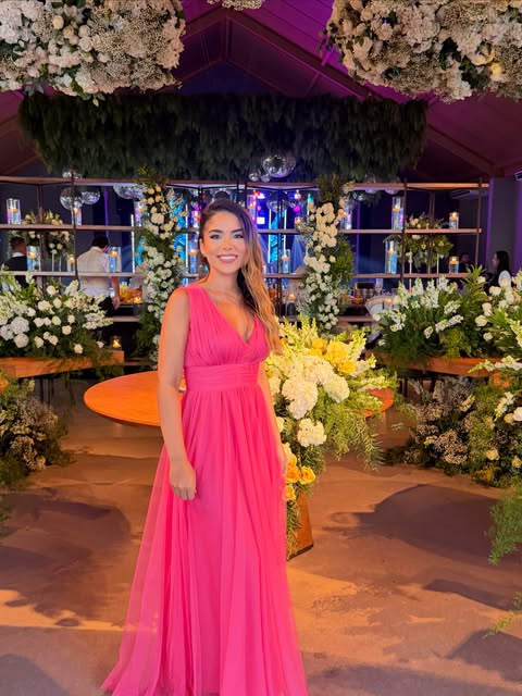 Celebrando o amor de Alexandre e Luiza! 💍✨

Uma noite linda, cheia de alegria, carinho e momentos e