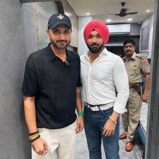 Always a pleasure meeting with you Bhajju pa @harbhajan3 🌸