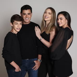 A família que Deus nos deu, o presente mais precioso que temos.
É daqui que vem nossa força, nosso p