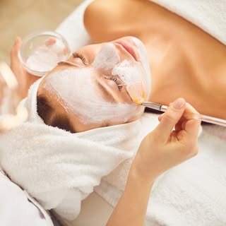 ✨ NOWOŚĆ W NASZEJ OFERCIE ✨

Do menu zabiegowego dołączają dwie nowości, stworzone z myślą o natychm