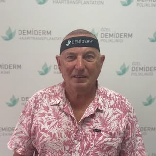 A short satisfaction speech from our valued patient from New Zealand about their hair transplant pro