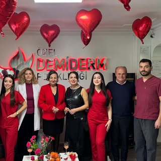 14 Şubat Sevgililer Gününü uzman kadromuz ve değerli danışanlarımızla bir arada kutladık♥️😇