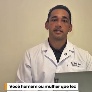 Cansado(a) de lidar com bolinhas, coceira ou irritação no couro cabeludo? 
Isso não é normal — e tem