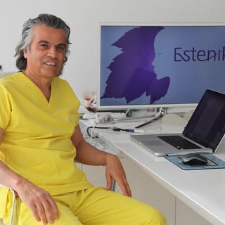 Dr. Zühtü Demir is a highly respected specialist in plastic, reconstructive, and aesthetic surgery, 