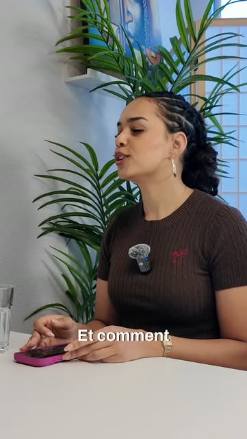 Se réconcilier avec ses cheveux commence par en prendre conscience. C'est admettre qu'il y a un prob