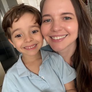Sou todinha amor por vocês! ❤️

Feliz dia, mamães 🌹
