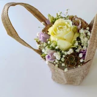 Von einem sehr netten und zufriedenen Patienten habe ich heute diese schöne Blumen bekommen. 🤗😍