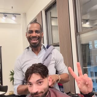 I can make you beautiful. #nychairstylist #menshair #nonsurgicalhairreplacement #menshaircut #hairun