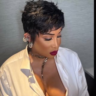 I Can Make You Beautiful. Custom unit for the Doll @simone.prada. #haircouture #theartofhair #razor 
