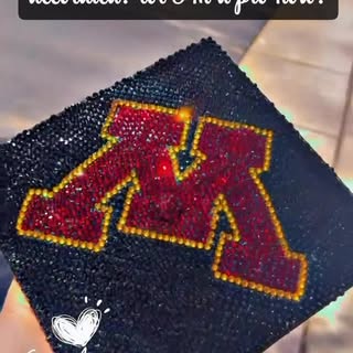 👩‍🎓🎓My daughters grad cap turned out awesome! #graduation #collegegrad #uofm #minneapolis #gradca