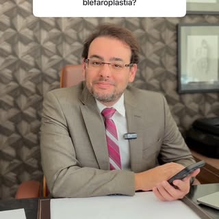 Uma conversa sobre a blefaroplastia! 

Vamos esclarecer suas dúvidas?

Dr. Rodrigo Santana • Médico 