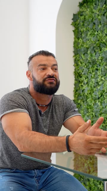 Dva prijatelja, dva različita iskustva, jedna zajednička priča. 🇧🇦🇷🇸

Gazda Dzony i Eldin Bećare