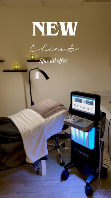 ✨ NEW CLIENT SPECIAL ✨

New to Amazing Skin? Enjoy $50 OFF our $200 Custom Facial! 💚

Curious about