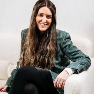 Hi my name is Shira Altheim, CEO founder and creator of Shira Custom Wigs. It’s been a while  since 