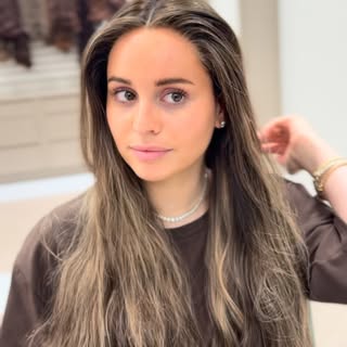 @adeena_walks #newwig , #shiracustomwigs #newlook