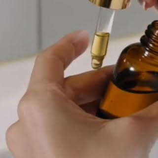 5 skincare habits I wish my patients knew 🧴✨

Your skincare routine doesn't have to be complicated.