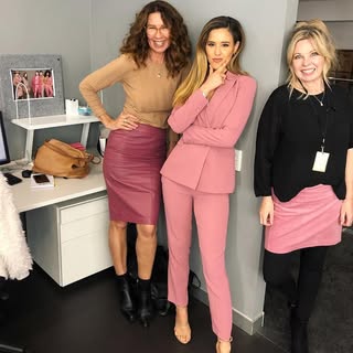 #Repost @jerriedemasi with @get_repost
・・・
When everyone gets the mood board memo 🤣💖 completely un
