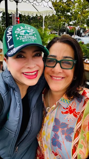 From New York to Coronado… because true friendship knows no distance. 🗽✈️🏔️✨

Breakfast, laughter,