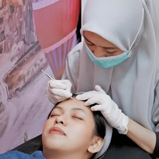 Lelah bekerja seharian? 😮‍💨

Kadang, yang kita butuhkan bukan liburan jauh… tapi rehat sejenak unt