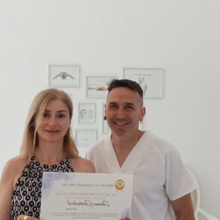 🚨​¿Quieres transformar tu pasión en una profesión de éxito?

​En DV Micropigmentación🩵🖤🩵, te ofr