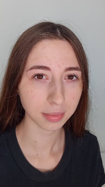 ✨ Un pequeño cambio puede transformar toda una expresión.
En este caso, buscamos unas cejas naturale