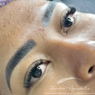 La vida es demasiado corta como para no llevar tus cejas perfectas 👌🏼 usuarios reales, trabajos 10