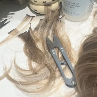 I often get asked “what do you do in your spare time?” In my spare time I fix wigs !! 🤪🤩🫶🏼🙌#bui