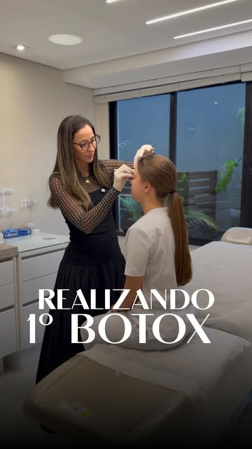 A primeira vez a gente nunca esquece!

Hoje foi dia da primeira aplicação de toxina botulínica dessa