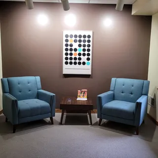 Our new waiting room! What do you think? I'm a fan of Art Deco, so we've included a few  related pie