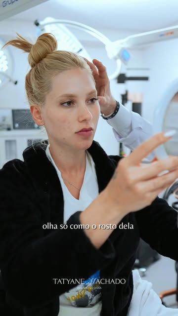 Quem concorda que a Virginia está envelhecendo igual vinho? Me conta aqui nos comentários 😁 

#virg