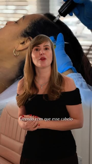 Você percebeu que seus fios estão caindo mais do que o normal?

A queda capilar pode ter diferentes 