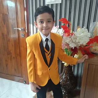 Many many happy returns of the day vihaan 
God bless you beta 
Love ❤you