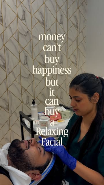 Money can’t buy you happiness…
but it can definitely buy you an amazing, relaxing vacation at Paradi