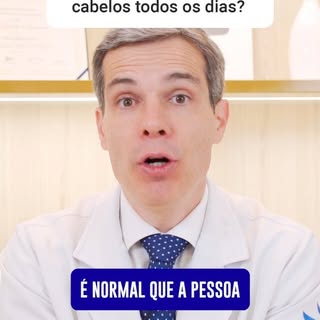 Quem está com queda de cabelo pode lavar os cabelos todos os dias?

🧴 A lavagem diária não aumenta 