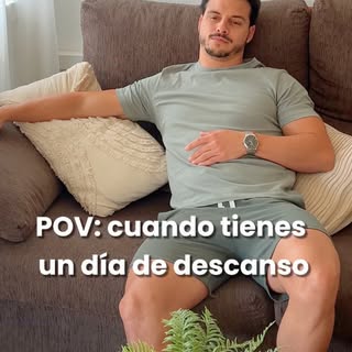 ¿A alguien más le pasa? 😅

#transformandovidas #confianzapersonal #medicinacapilar #cuidadocapilar 