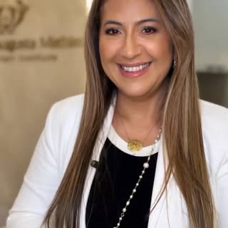 Meu nome é Maria Augusta Mathias, sou médica tricologista e acredito que o cabelo é um importante ma