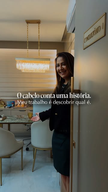 Nenhum cabelo muda sem motivo.

Às vezes, ele está respondendo a alterações hormonais.

Em outros ca