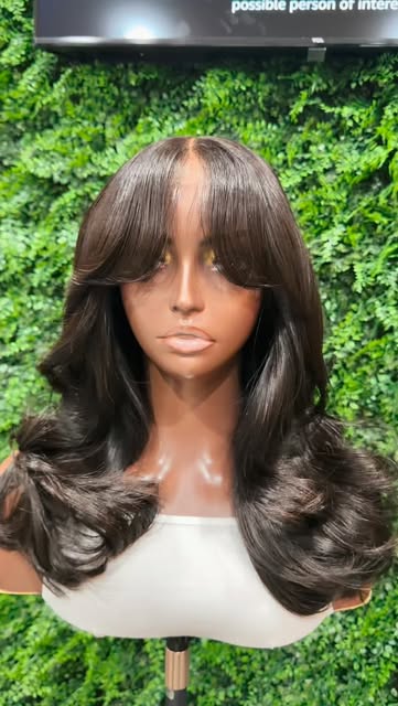 Can we get into Gina for a minute? 😍 She is 20 inches of beautiful Indian natural wave hair with a 