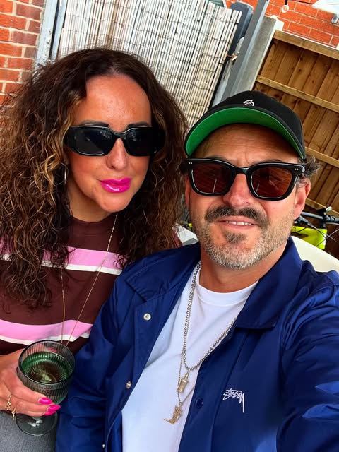 At the bar with the Sidekick 👊🏽🎱♥️