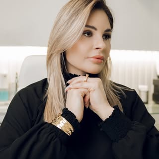 Tem uma coisa que eu nunca abro mão dentro do consultório.Explicar.
Não só o diagnóstico. Não só o p
