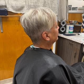 >>>Swipe to see the before! >>>

Not only do I absolutely love big chops but I also love hearing abo