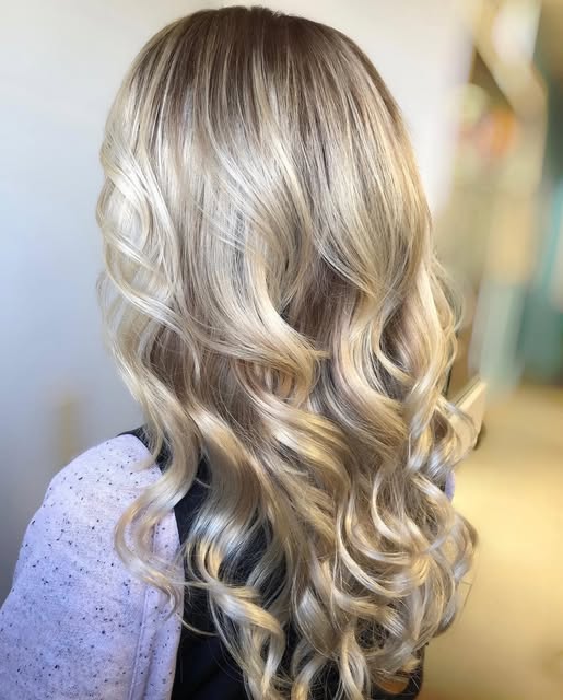 ✨ FROM THE ARCHIVES ✨

Still obsessed with this blonde transformation YEARS later 😮‍💨🤌🏼

Soft di